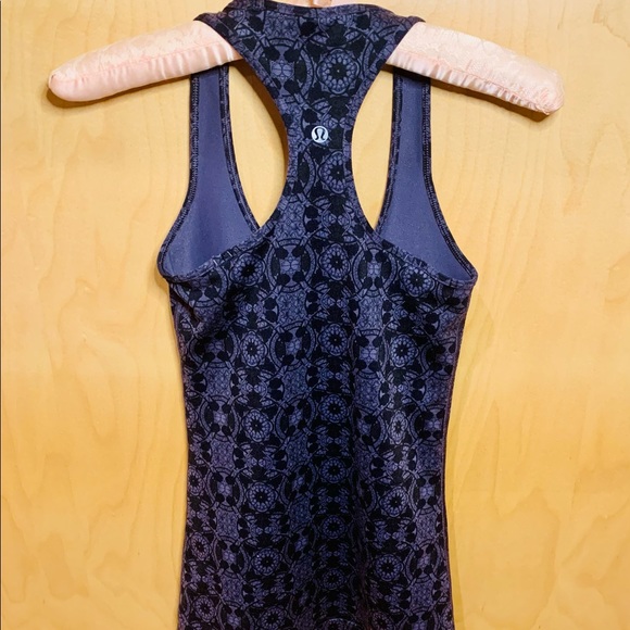 Printed Lululemon Tank - Picture 2 of 4